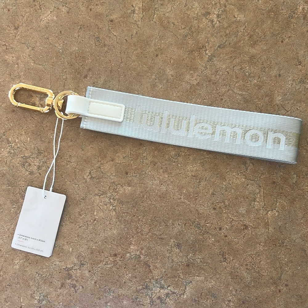 Lululemon Never Lost Keychain - Silver and Gold